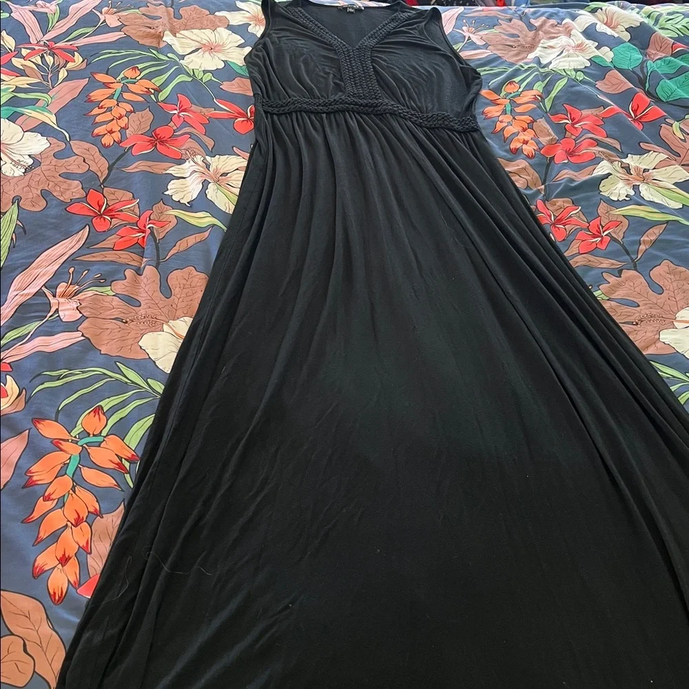 Black sleeveless maxi dress with braided details - Picture 2 of 7
